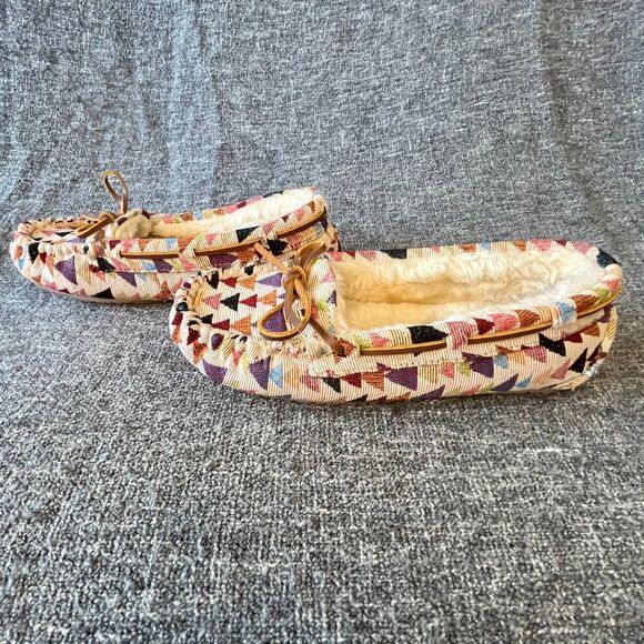 Minnetonka Cream Kaleidoscope Lodge Trapper Womens 7 Faux Fur Lined Moccasins - Picture 5 of 10
